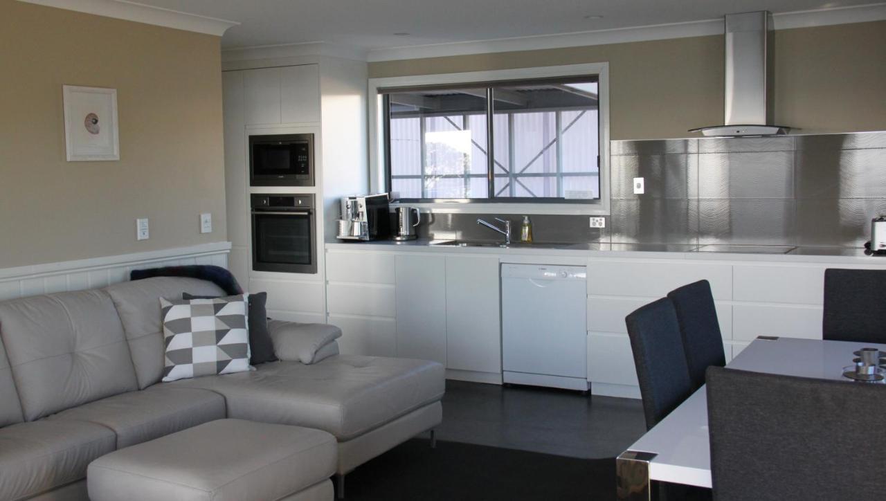 Sea Eagle Cottage Amazing Views Of Bay Of Fires Binalong Bay Екстер'єр фото